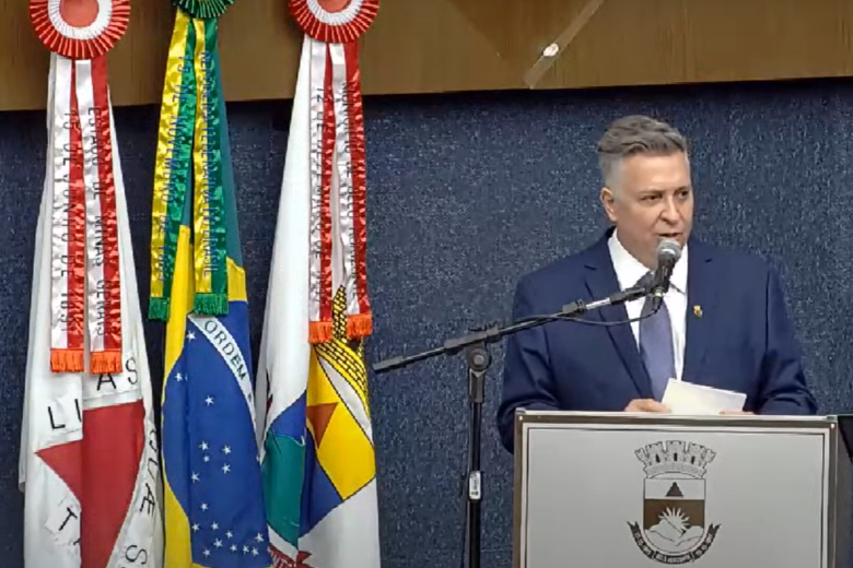 Álvaro Damião toma posse como prefeito de Belo Horizonte e promete harmonia com Câmara Municipal