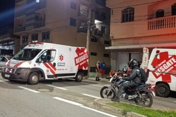Colisão entre carro e moto deixa dois jovens feridos em João Monlevade
