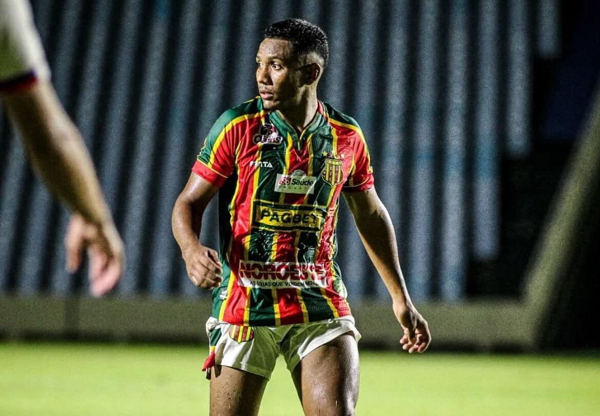 Maurício Maranhão, volante ex-Sampaio Corrêa, é contratado pelo Valério