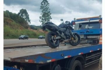 Desordem no trânsito: PM apreende moto, carro e bicicleta motorizada em João Monlevade