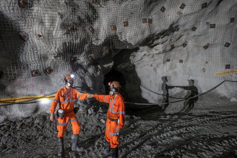 Dinâmica do mercado: Anglo Gold Ashanti anuncia resultados de   aumento de sete vezes no fluxo de caixa livre no primeiro trimestre