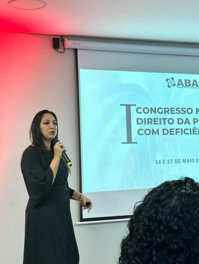 Presidente de Comissão da OAB de Itabira, Amanda Teixeira participa de congresso sobre direito de pessoas autistas e com deficiência, em SP