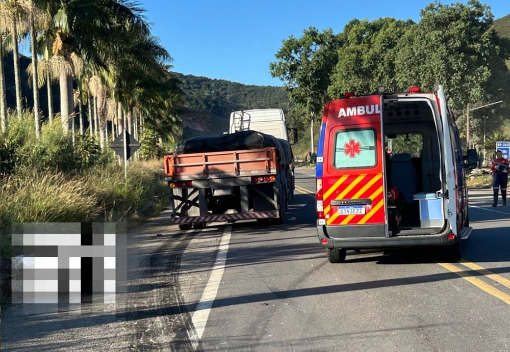 Motociclista morre após colisão com carreta na BR-262, em São Domingos do Prata