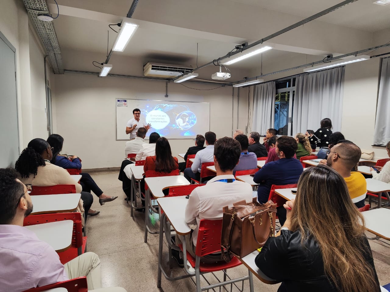 João Monlevade foi palco de debate sobre os Impactos, desafios da Inteligência Artificial e Reforma Tributária
