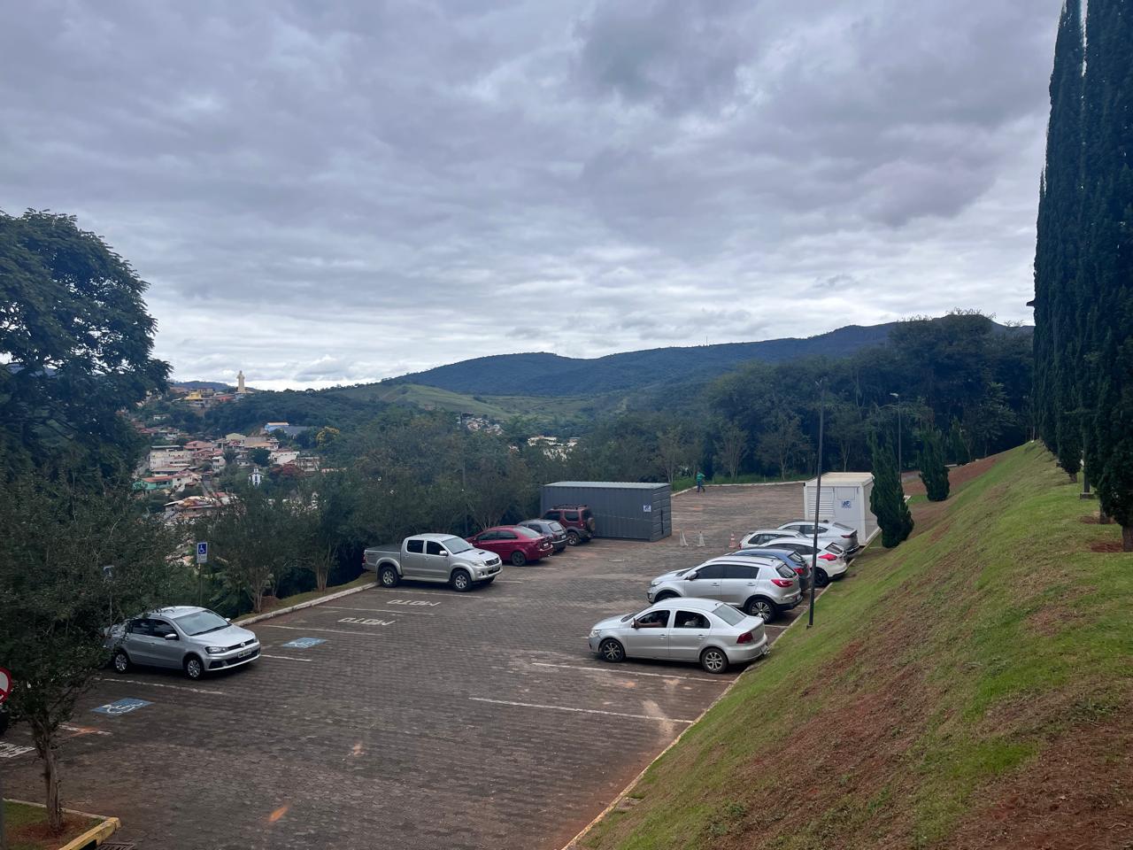 São Gonçalo do Rio Abaixo inicia construção de heliponto no estacionamento do Pronto Atendimento Municipal