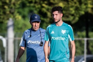 Membro da comissão de Leonardo Jardim provoca Atlético após clássico: “Cruzeiro não tem rival em Minas Gerais”