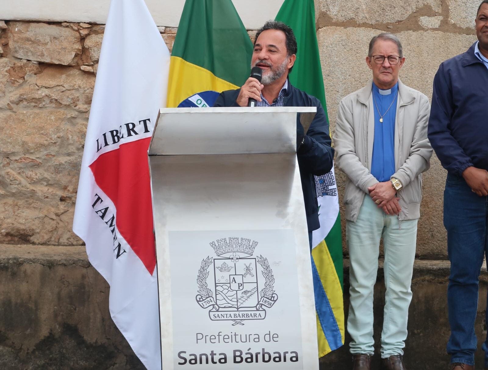 Festa do Tropeiro começa com Benção aos Cavaleiros em Santa Bárbara