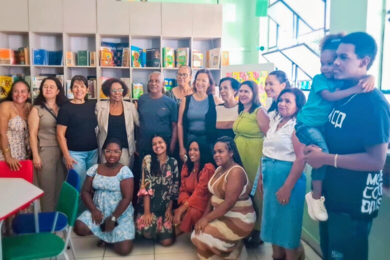 João Monlevade:  Escola Eugênia Scharlé inaugura biblioteca em   homenagem a Dona Petiche