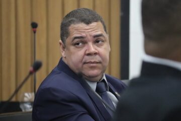 Ministério Público abre investigação contra vereador Luiz Carlos e aponta possível abuso de autoridade, perseguição a servidoras e outros crimes