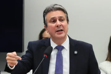 Camilo Santana anuncia recomposição orçamentária para instituições federais