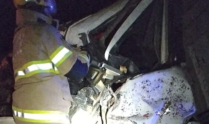 Acidente com três veículos deixa um morto na BR-251, em Francisco Sá