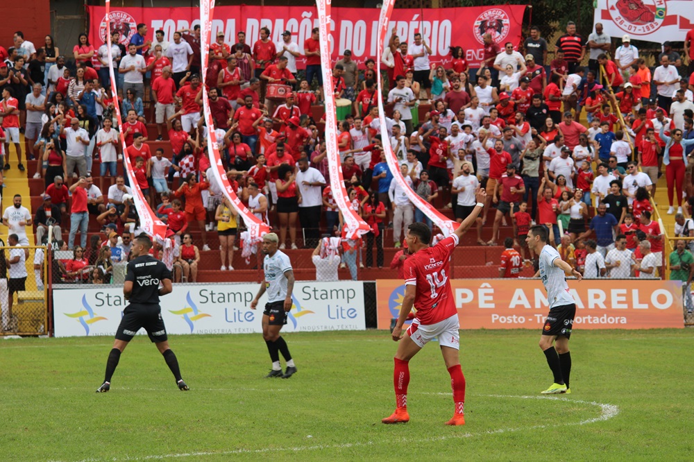 Valério abre venda de ingressos ao público geral para jogo contra o Coimbra; saiba como comprar o seu