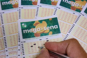 Ninguém acerta os seis números da Mega-Sena, e prêmio vai a R$ 40 milhões