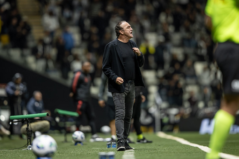 “As coisas estão caminhando”, diz Cuca sobre campanha do Atlético no Brasileirão