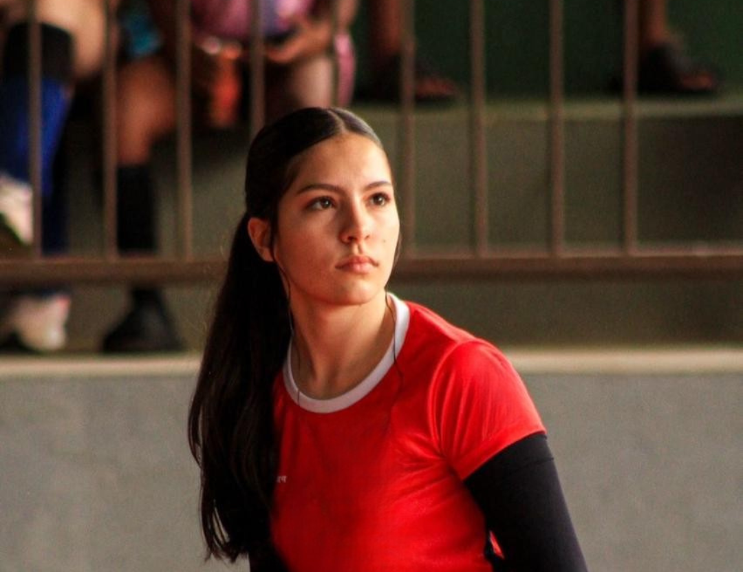 Garra em quadra e lições para vida: a história da atleta que transforma desafios em motivação