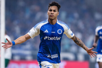 Cruzeiro vence o Palmeiras e chega à vice-liderança do Brasileirão