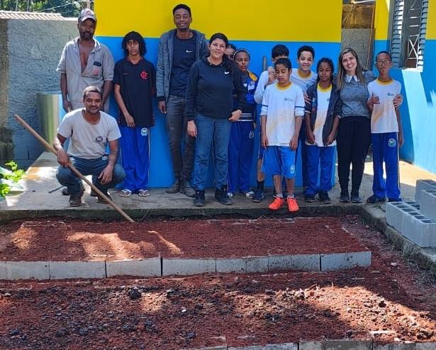 Projeto de hortas escolares é a mais nova inciativa da prefeitura de São Gonçalo do Rio Abaixo