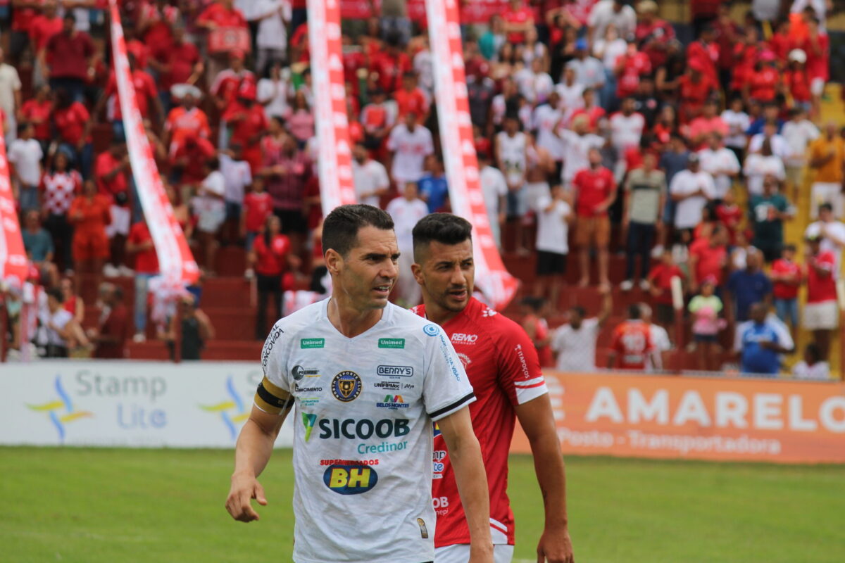 Valério enfrenta North necessitando de vitória para seguir em busca do acesso à elite do Mineiro