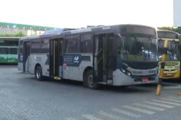 Greve de motoristas paralisa 24 linhas de ônibus em Belo Horizonte