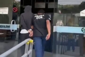 Adolescente mata pais e irmão de três anos após ser impedido de viajar para conhecer namorada virtual