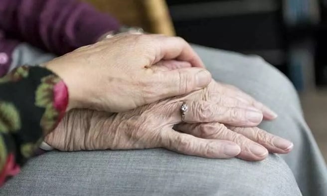 O etarismo contra mulheres: o preço da idade em uma sociedade que exige juventude