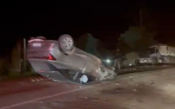 Itabira: carros colidem de frente na MG-434 após motorista desviar de cavalo na pista