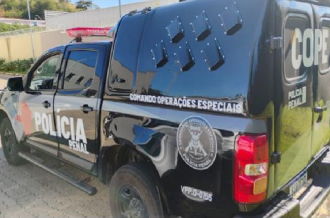 Advogada é presa por participar de esquema para entrega de celulares a detentos de presídio mineiro