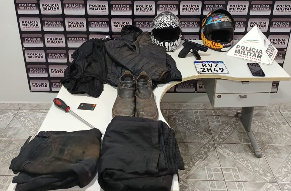 Polícia Militar prende autores de roubo e receptação e recupera motocicleta em São Domingos do Prata