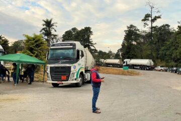Greve dos transportadores de combustíveis é encerrada após negociação