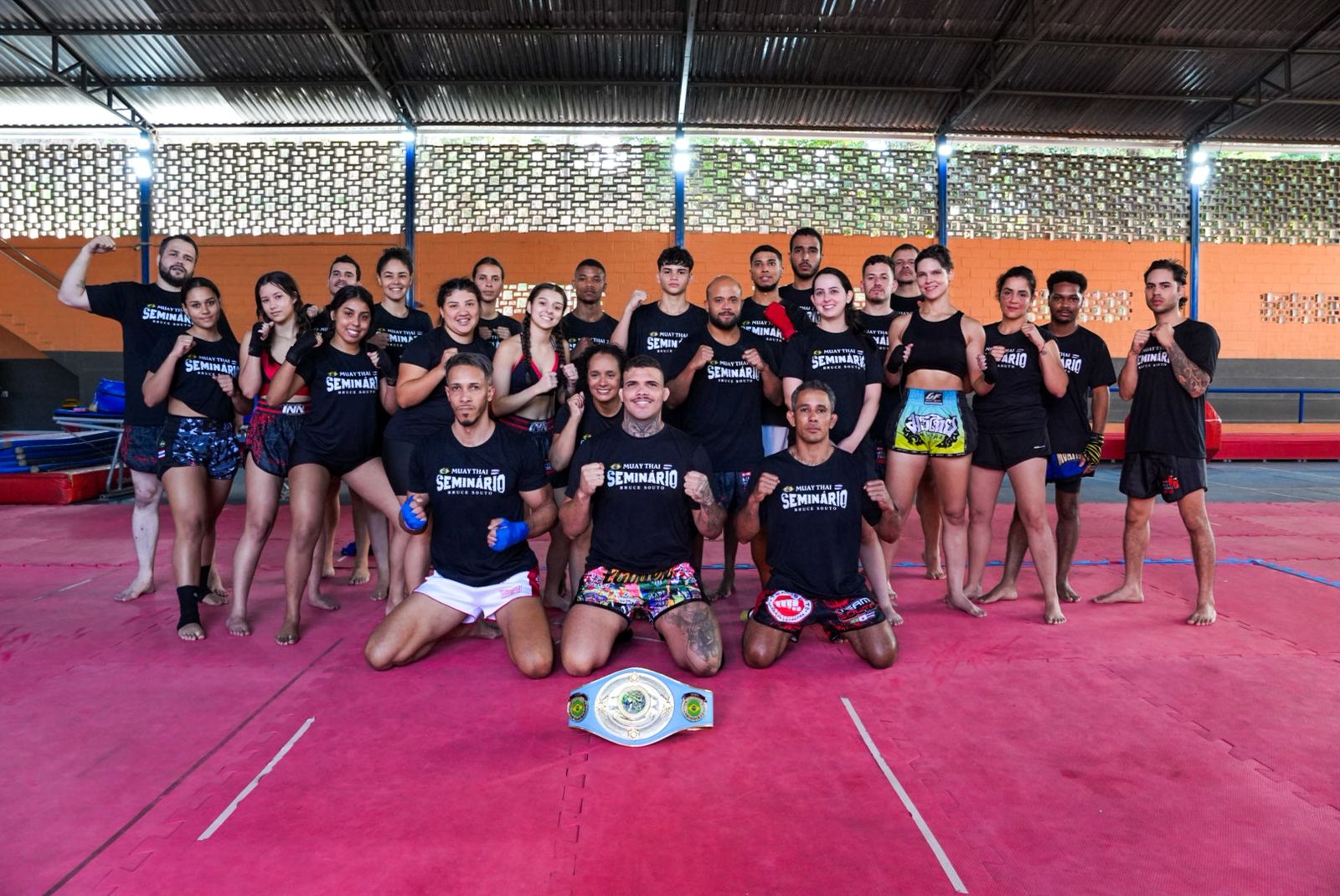 Com presença de Bruce Souto, 1º Seminário Técnico de Muay Thai reúne atletas em Itabira; confira