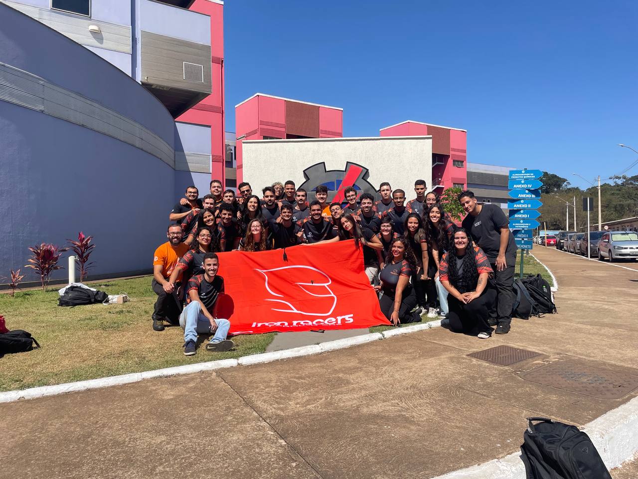 Equipe Iron Racers da Unifei promove venda de tropeiro para custear participação em competição nacional de engenharia; saiba como ajudar