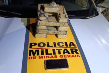 Homem é preso em flagrante com 11 barras de maconha em ônibus em Itabira