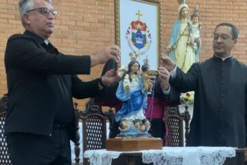 Catedral do Rosário, em Itabira, apresenta novo brasão da paróquia; confira os detalhes
