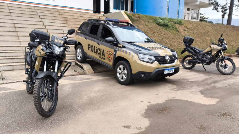 Jovem de 19 anos é preso por tráfico de drogas após tentativa de fuga no bairro Praia, em Itabira