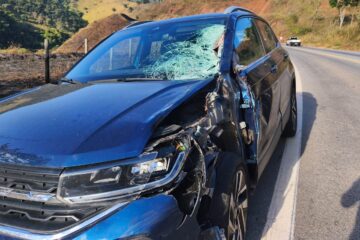 Grave acidente entre moto e carro deixa jovem ferido na MGC-120, em Nova Era