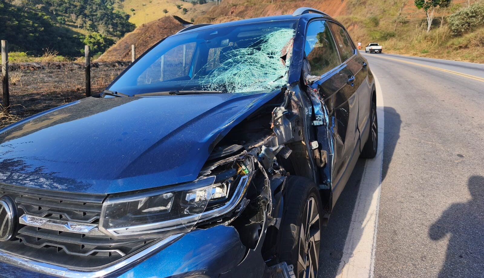 Grave acidente entre moto e carro deixa jovem ferido na MGC-120, em Nova Era