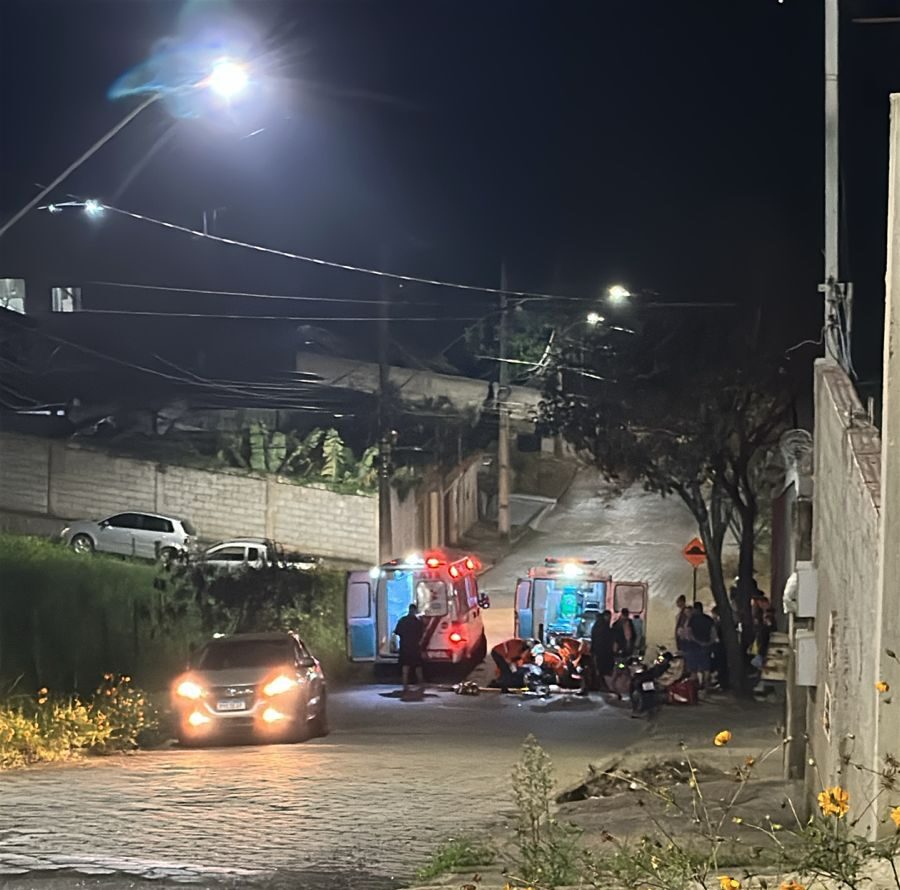 Três pessoas se ferem em choque de motos, em João Monlevade