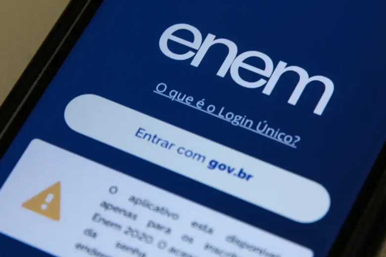 MEC e YouTube lançam aulas de redação do Enem