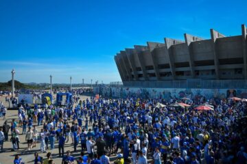 Cruzeiro e administradora do Mineirão são condenados a indenizar torcedor em R$ 10 mil
