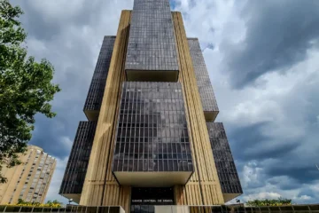 Após quase dois anos, Banco Central volta a cortar a taxa Selic