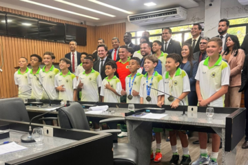 Câmara de Itabira concede Moção de Aplausos à escolinha de futebol Vitinho Soccer, após títulos em torneio infantil de Minas Gerais