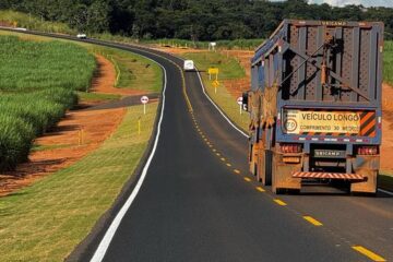 Aplicativos e novas tecnologias ajudam motoristas a planejarem viagens seguras pelas estradas mineiras