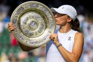 Iga Swiatek vence em Wimbledon o sexto grand slam da carreira