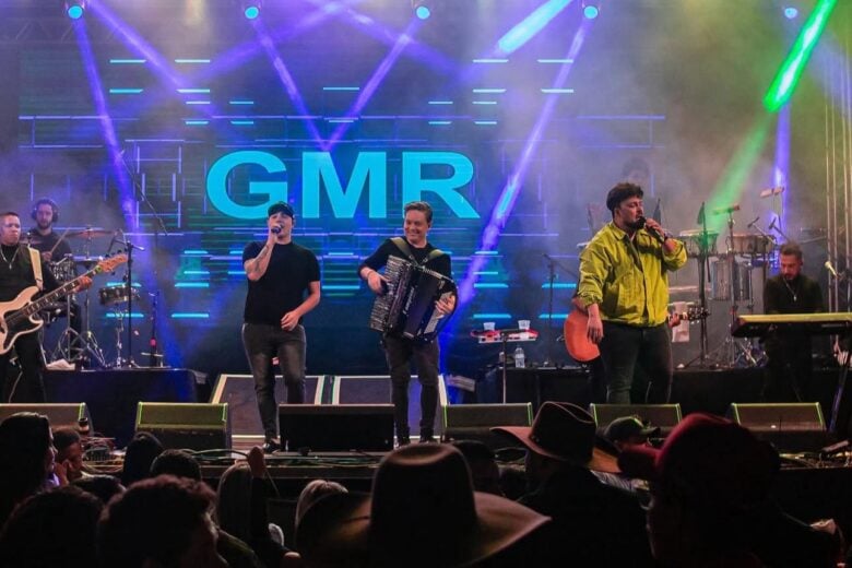 Gustavo Moura & Rafael e Soró Silva se apresentam no 36º Forró do Morro