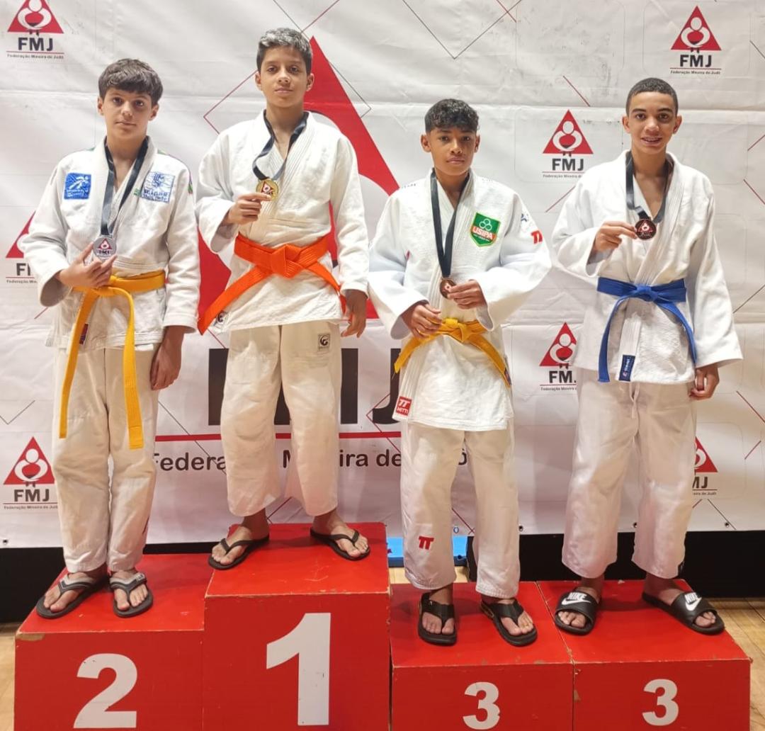 Equipe de Jiu-jitsu de São Gonçalo conquista nove medalhas na Copa Caeté