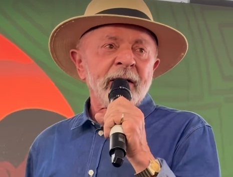 Lula: “não sou mineiro, mas sou bom de truco; se Trump estiver trucando, vai tomar um ‘6’”