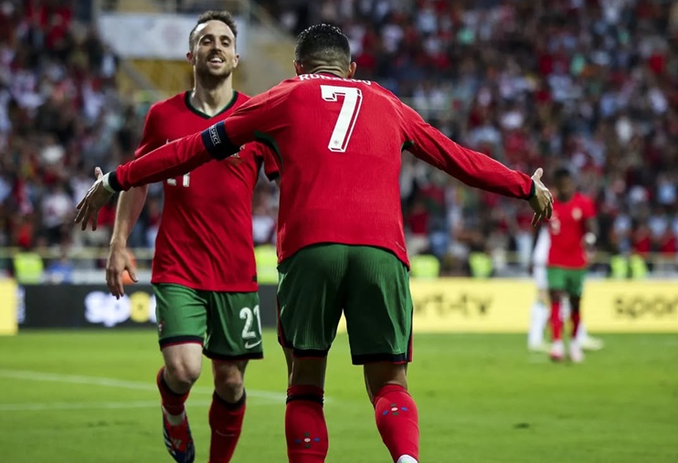 Cristiano Ronaldo se diz chocado com morte de Diogo Jota: ‘Não faz sentido’