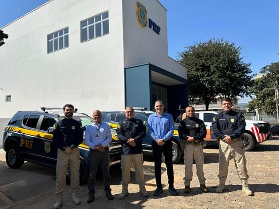 Nova 381 repassa duas novas viaturas para a Polícia Rodoviária Federal