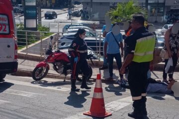 Motociclista atropela pedestre no Centro de Itabira e é preso por conduzir veículo furtado
