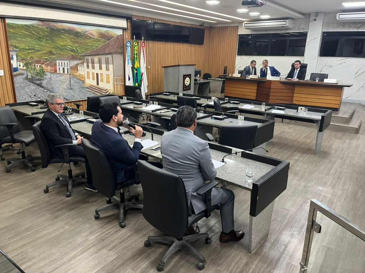 Reuniões da Câmara de Itabira: nem todos vereadores vão, e quando aparecem, não ficam até o fim
